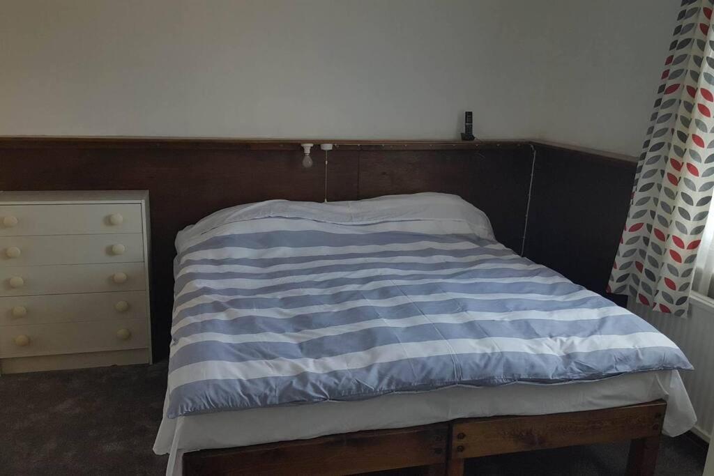 Converted Bungalow In Bexley Londra Dış mekan fotoğraf