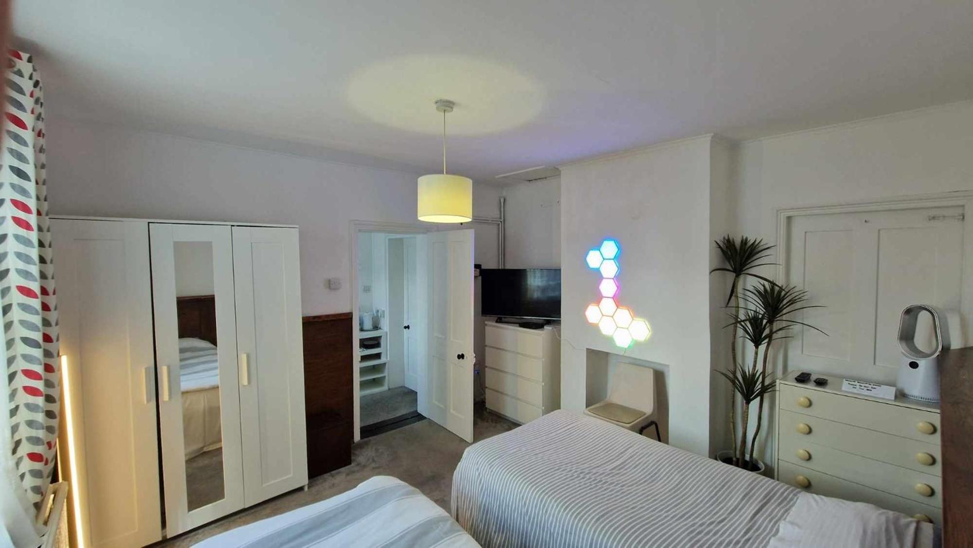 Converted Bungalow In Bexley Londra Dış mekan fotoğraf
